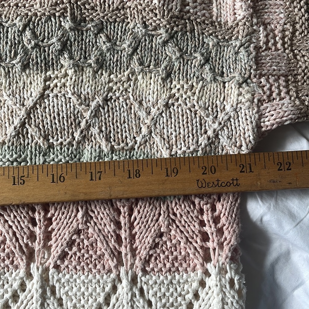 🔥🔥5/$25 Casual Corner Woman’s Knitted by Hand Sweater Cottagecore - Picture 4 of 5